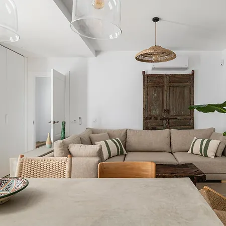 Будинок відпочинку Casa Cielo Azul - En El Corazon De Conil Junto Al Mar *